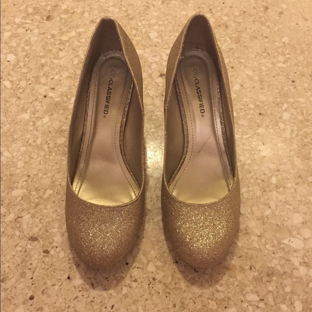Gold Glitter Kitten Heels